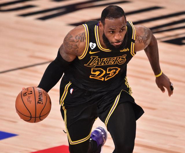 定位球细节 定位球细节